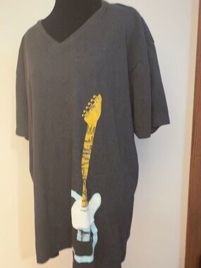 Gray Women’s XXL V-Neck Nashville T-Shirt